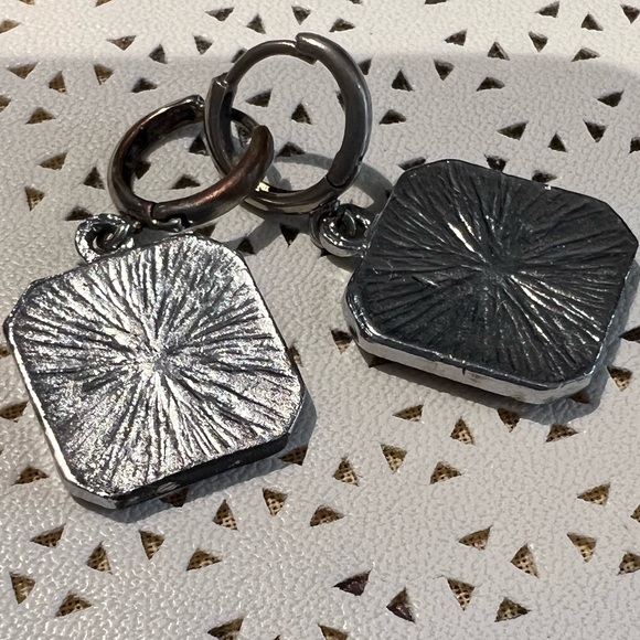 SALE !!!!!!!Set of 6 earrings in a glass box - Picture 11 of 12